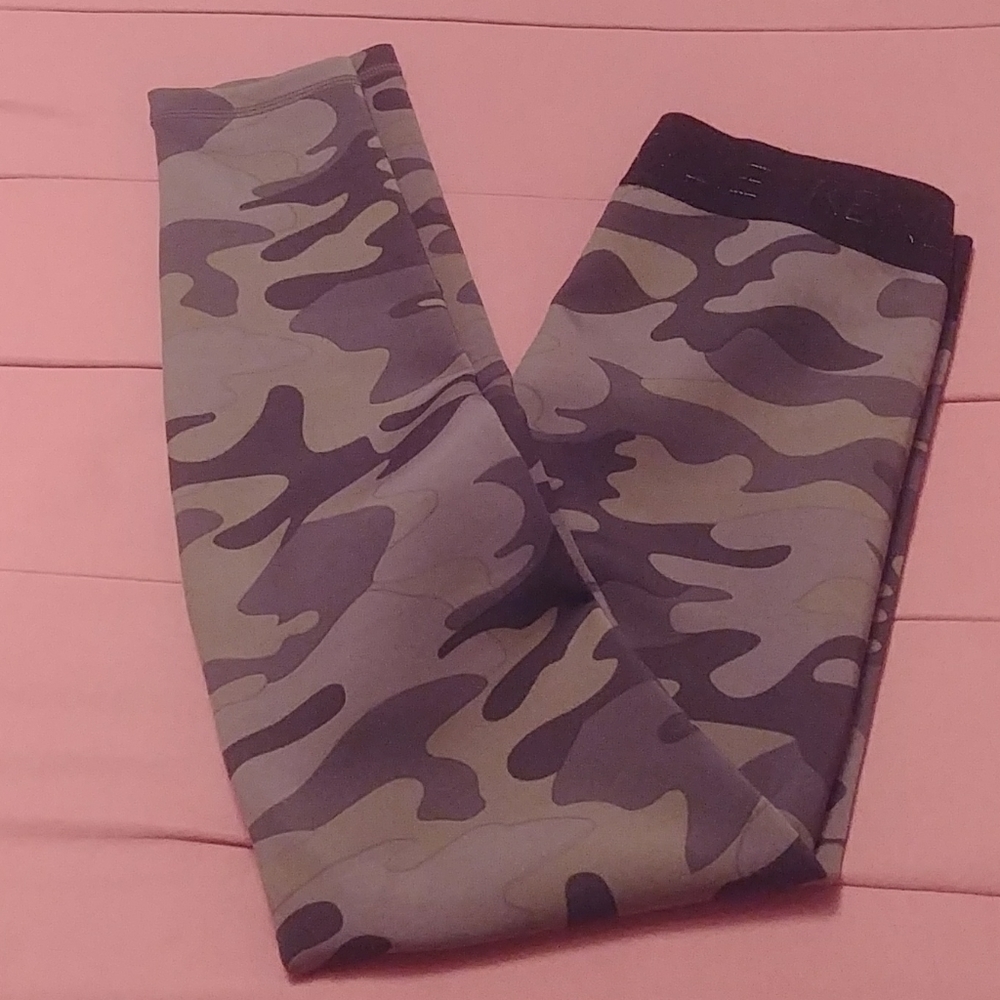 Kendall & Kylie camoflage leggings
